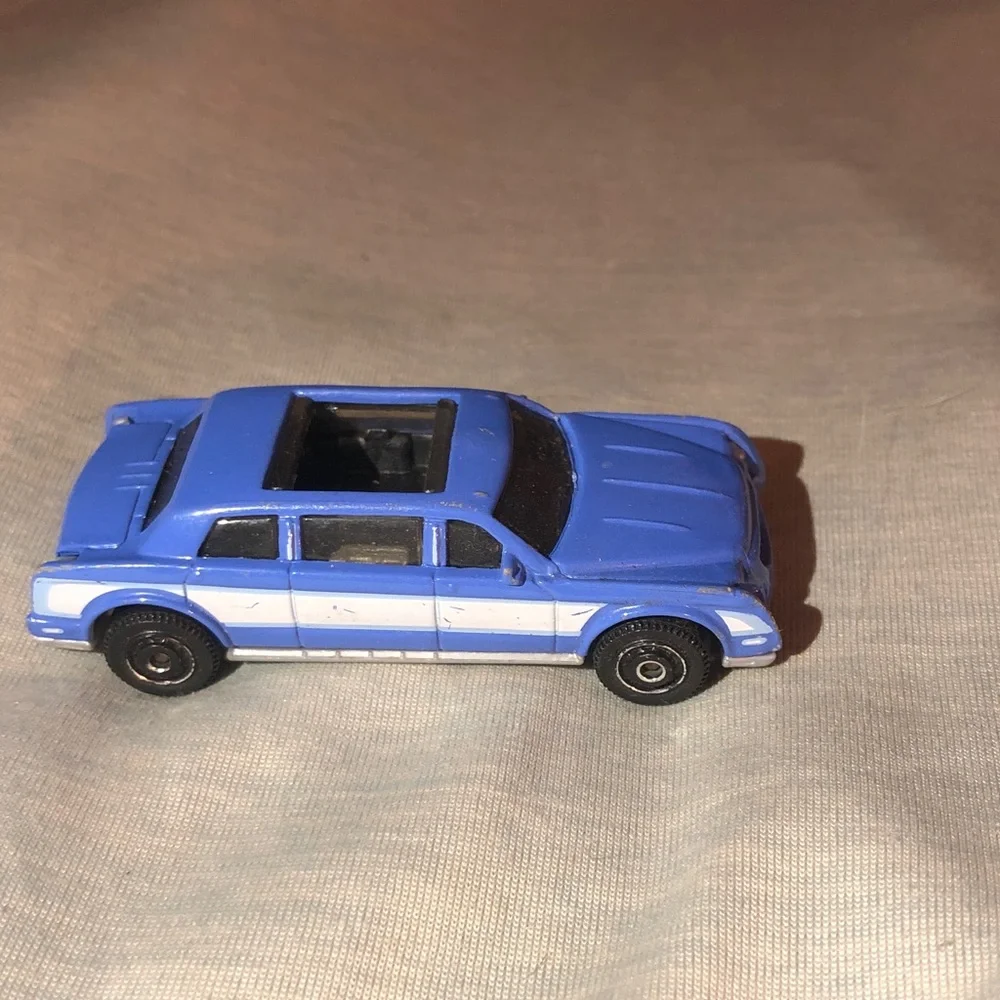 Blue Limousine Mathcbox car